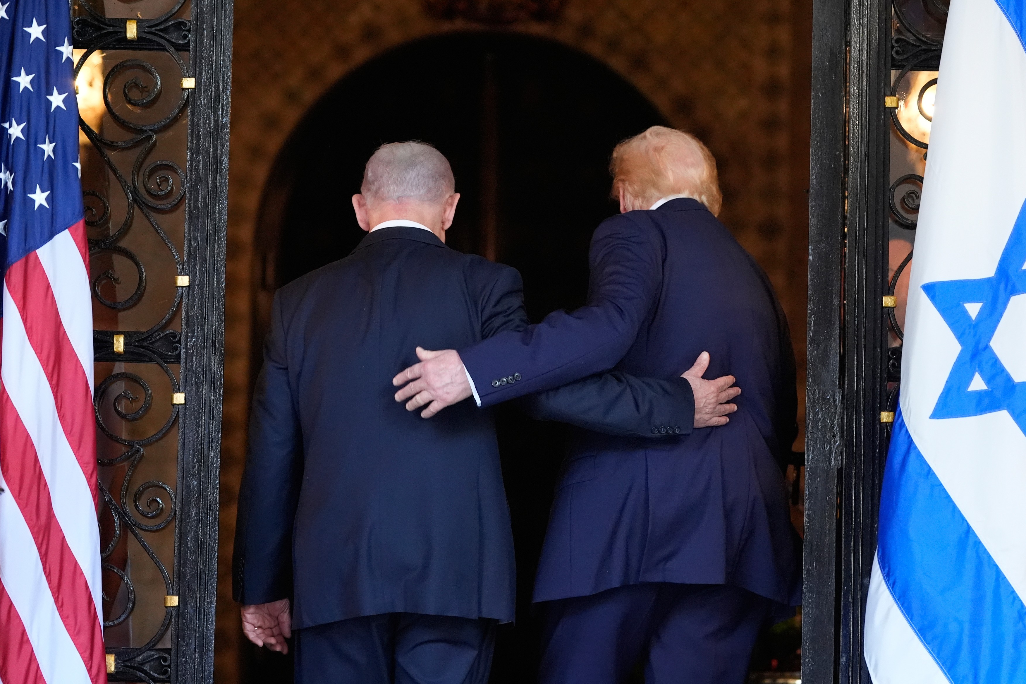 Donald Trump se va &icirc;nt&acirc;lni cu Benjamin Netanyahu la Casa Albă: &bdquo;Va pleca luni la Washington pentru o vizită oficială&rdquo;