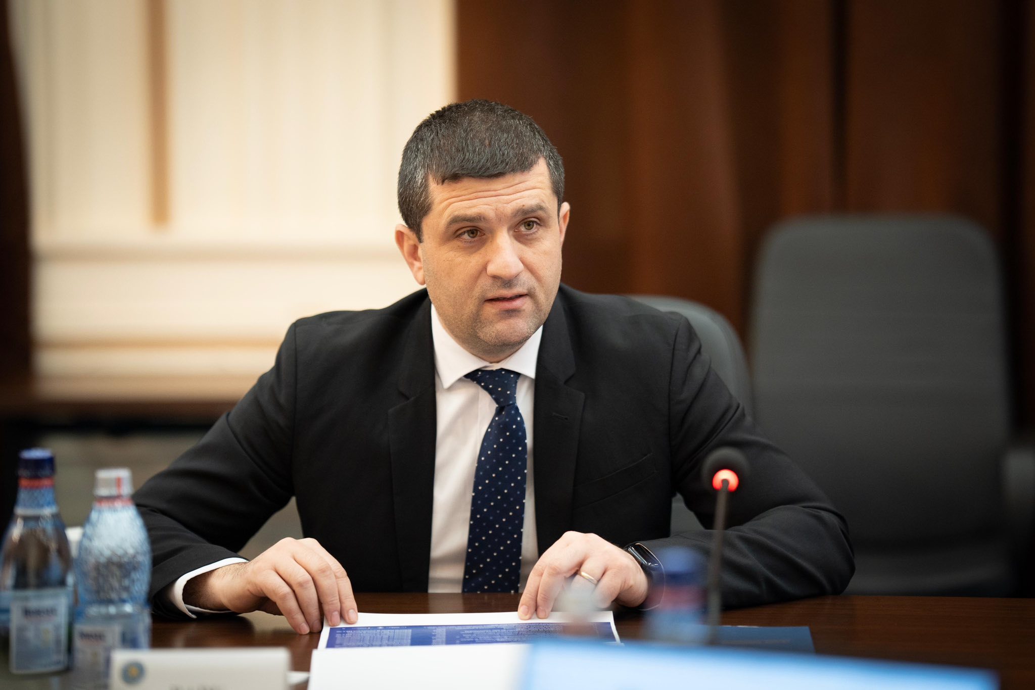 DRONĂ DOBOR&Acirc;TĂ DEASUPRA MĂRII NEGRE - Miruţă: Drona, detectată de radarele MApN &icirc;n afara spaţiului aerian rom&acirc;nesc. A intrat &icirc;n apele teritoriale ale Rom&acirc;niei la ora 10:08, iar cinci minute mai t&acirc;rziu a fost neutralizată &icirc;n apele teritoriale ale Rom&acirc;niei