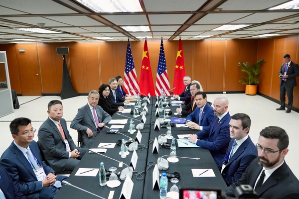 După ce Trump a acuzat China de interferenţă &icirc;n alegeri, Marco Rubio s-a &icirc;nt&acirc;lnit cu omologul chinez pentru a discuta despre pregătirea vizitei preşedintelui Xi &icirc;n SUA