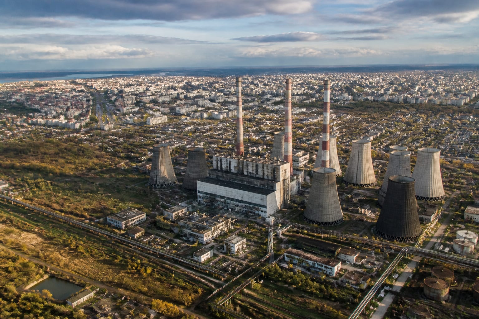 ELCEN a selectat 3 consorții pentru noua centrală de 427 milioane euro de la CET București Sud