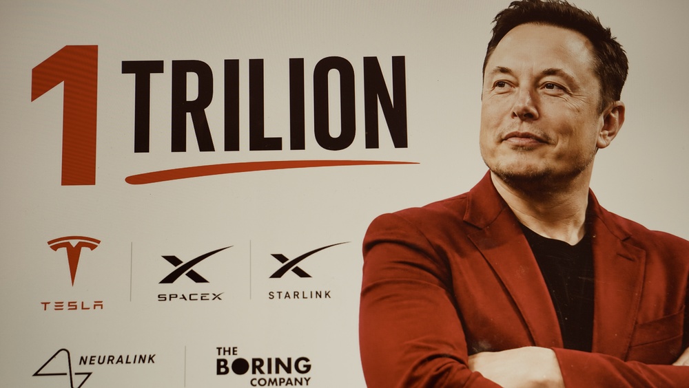 Elon Musk: SpaceX ar putea valora mai mult dec&acirc;t &icirc;ntreaga economie a lumii