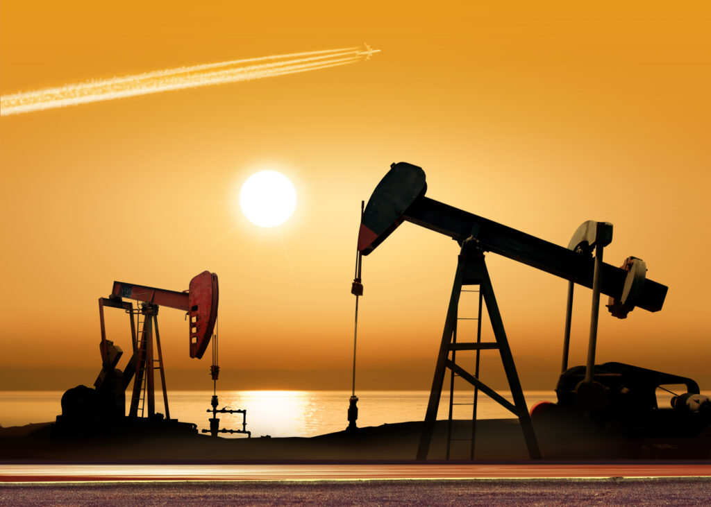 Estimări IEA: Producţia de petrol a Rusiei, al treilea mare producător global, va scădea cu aproximativ 3% anul acesta