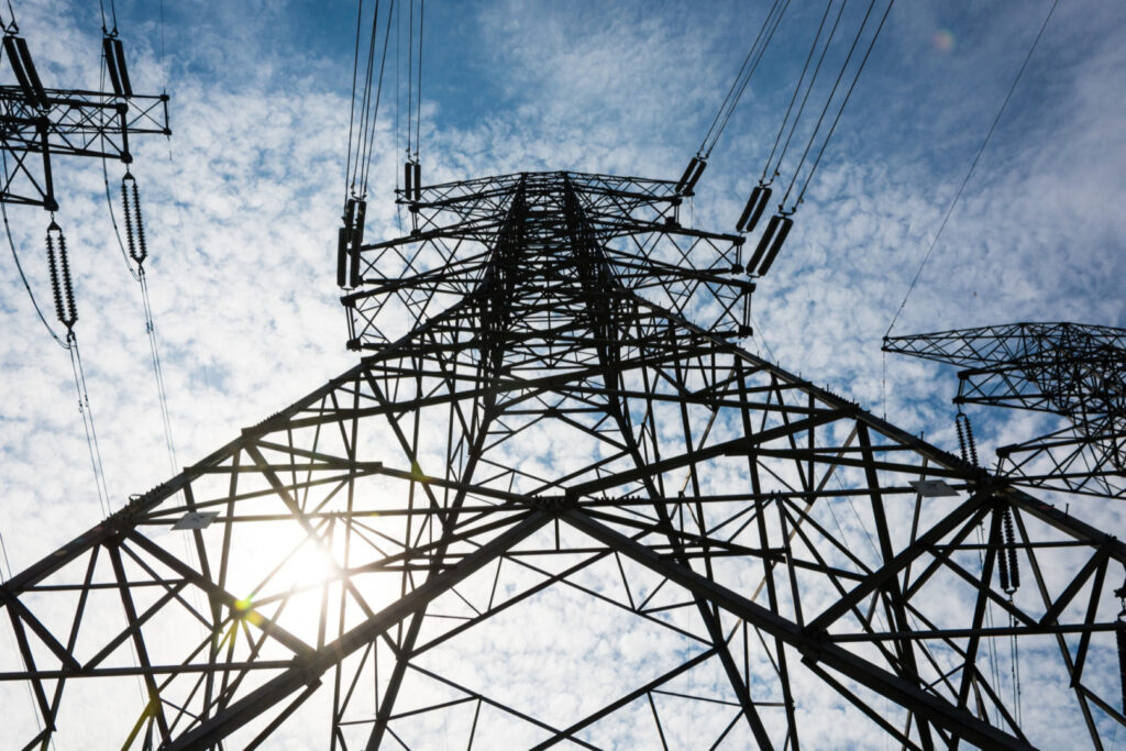 FOTO | De la export de 2.000 MW la import de 2.000 MW / Oscilaţii uriaşe &icirc;n Sistem Energetic National de la pr&acirc;nz p&acirc;nă seara, &icirc;n condiţiile &icirc;n care mai stăm doar &icirc;ntr-un reactor nuclear