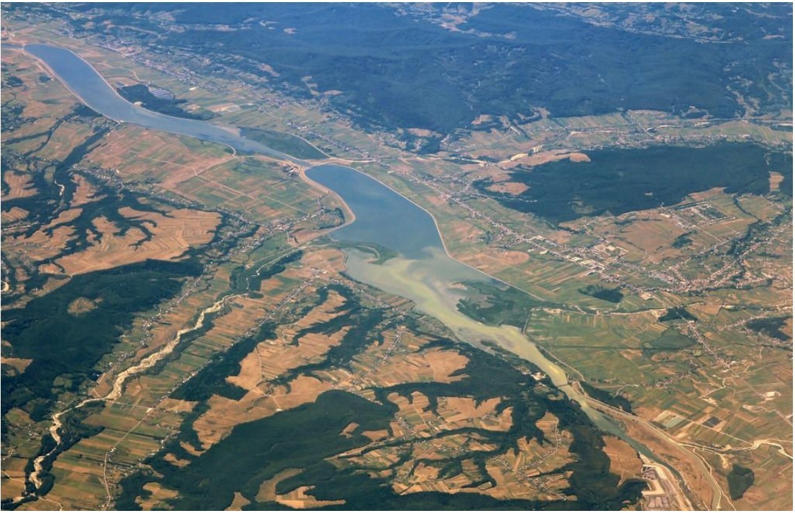 FOTO Hidroelectrica pregătește lansarea construcției &Prime;Nufărul&Prime;: Cel mai complex proiect de hibridizare hidro-solară lansat p&acirc;nă acum &icirc;n Rom&acirc;nia