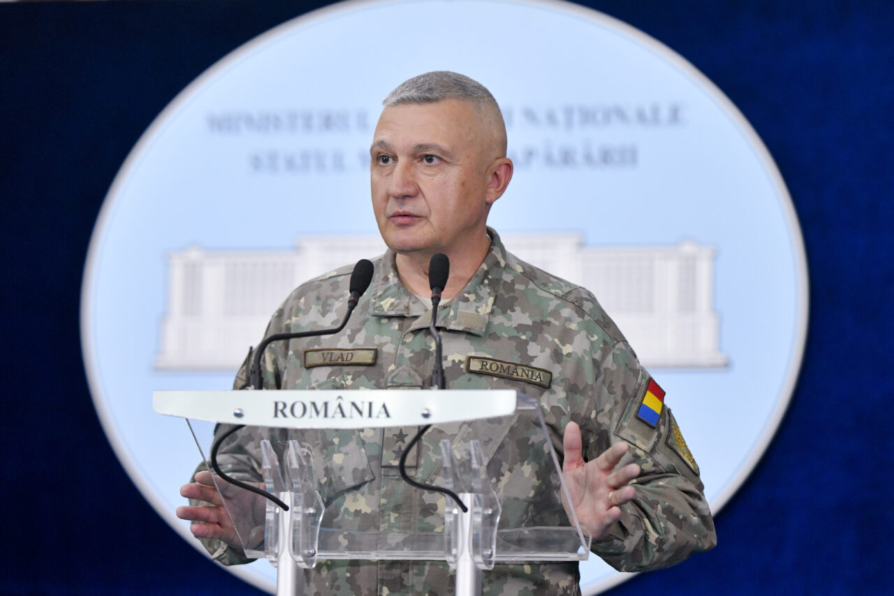 Generalul Gheorghiță Vlad, prima reacție după ce a fost dobor&acirc;tă a doua dronă: &bdquo;C&acirc;nd spațiul aerian al țării este &icirc;ncălcat, militarii sunt acolo pentru a-l apăra