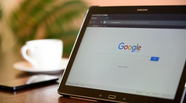 Google, amendă de aproape 900 de milioane de euro de la Comisia Europeană