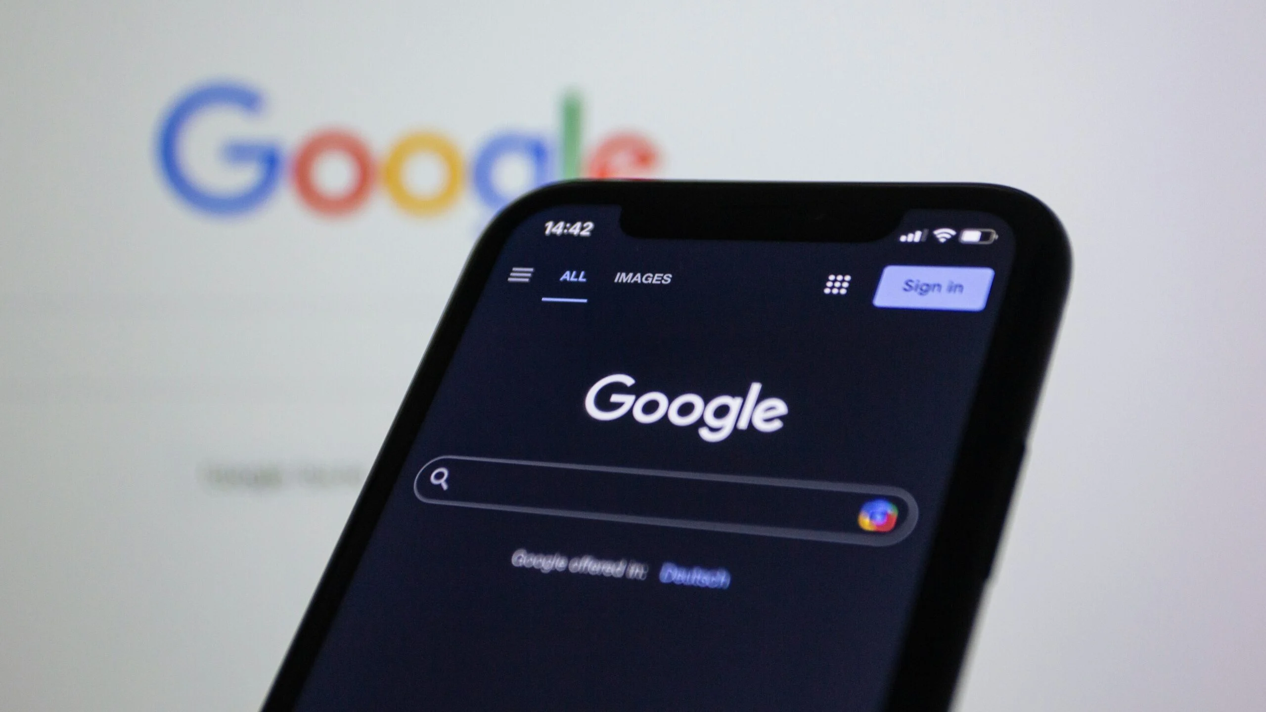 Google &icirc;și reinventează căutarea de imagini la 25 de ani de la lansare. Mai mult AI, galerie personalizată și imagini generate la cerere