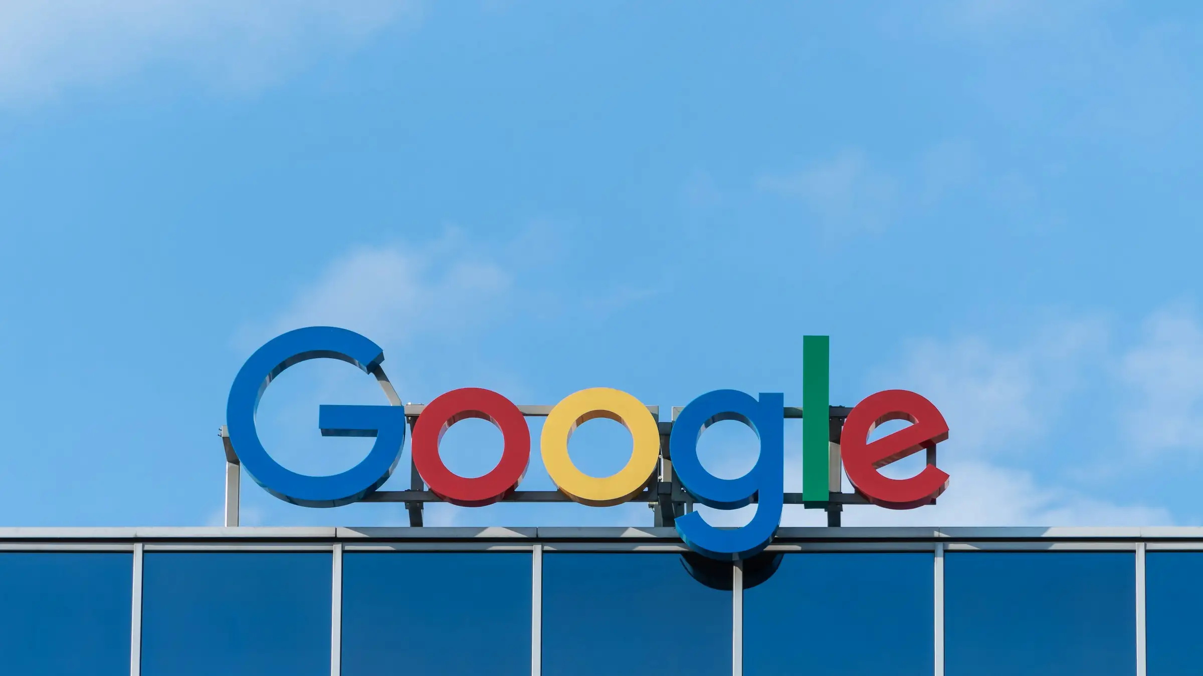 Google &icirc;și rescrie strategia privind inteligența artificială. Tehnologia promite să transforme modul &icirc;n care utilizatorii interacționează cu internetul