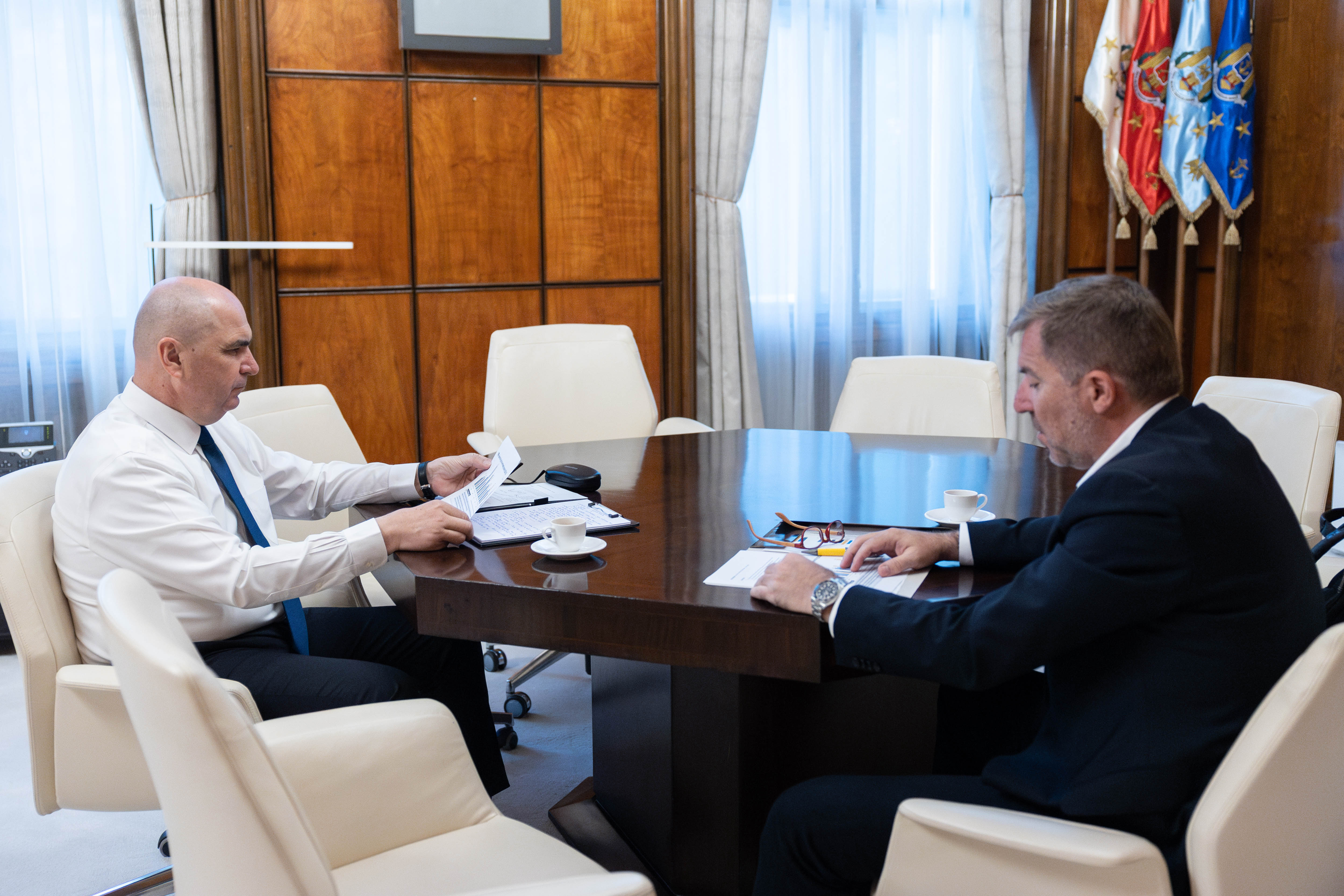 Ilie Bolojan, discuții cu CEO-ul Dacia despre politici publice care să susţină re&icirc;nnoirea parcului auto şi dezvoltarea industriei