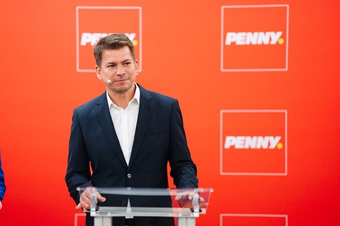 &Icirc;ncă un retailer intră &icirc;n clubul companiilor rom&acirc;neşti cu afaceri anuale de peste 10 mld. lei. Daniel Gross, PENNY: &bdquo;Am crescut cu 12% anul trecut, de două ori mai repede dec&acirc;t piaţa&rdquo;