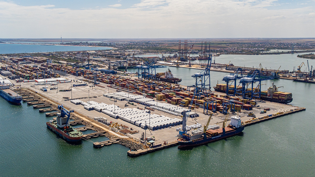Investiție &icirc;n Portul Constanța. Gigantul arab DP World &icirc;mprumută 25 milioane euro de la BERD pentru electrificarea terminalului de mărfuri