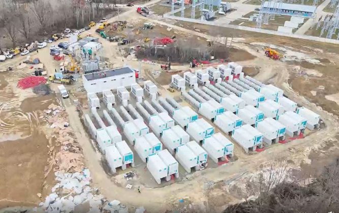 Investiție majoră finalizată în România: S-a pornit o baterie gigant de 200 MWh în Banat, făcută de români pentru turci
