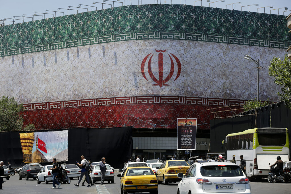Iran atacă Kuweit, Qatar și Bahrain. Teheranul spune că a vizat baze și obiective militare americane