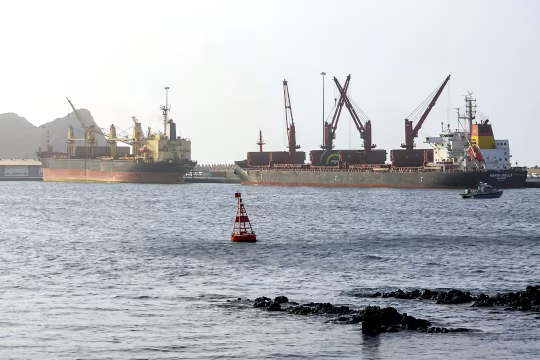 Iranul respinge planul Omanului privind Str&acirc;mtoarea Ormuz și cere control extins asupra rutei-cheie pentru transportul petrolului