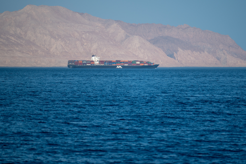 Iranul susține că a interceptat şase nave care &icirc;ncercau să traverseze o rută nesigură prin Str&acirc;mtoarea Ormuz