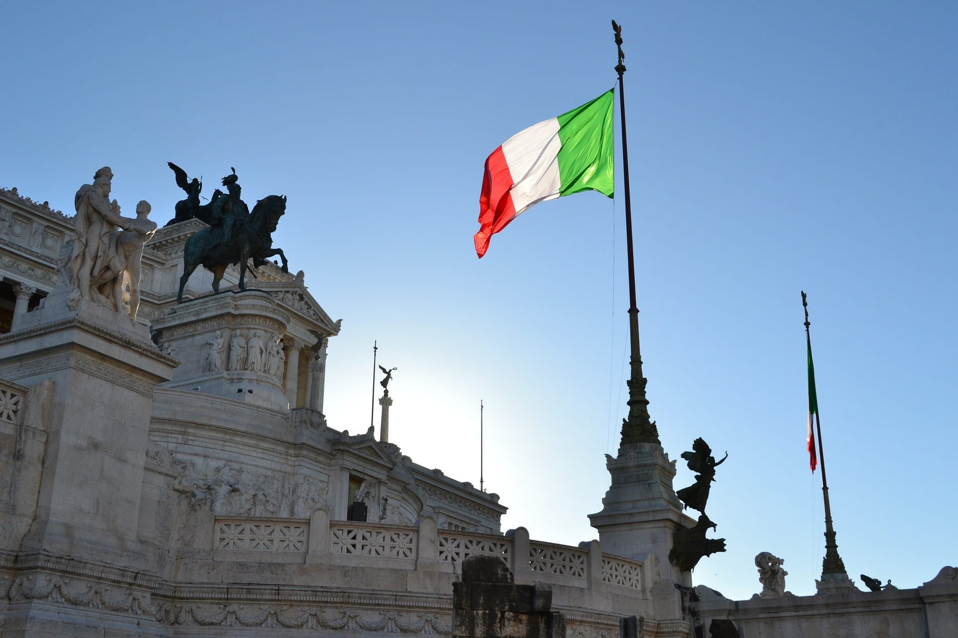 Italia va folosi programul SAFE pentru a-şi finanţa cheltuielile militare, susţine ministrul de externe