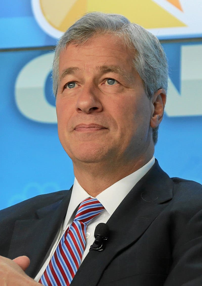 Jamie Dimon afirmă că piețele subestimează riscurile și că nu ar cumpăra acțiuni sau titluri de stat la prețurile actuale
