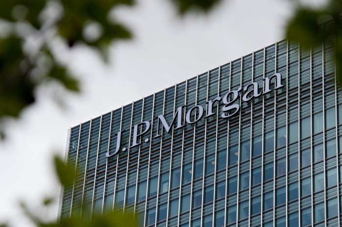 J.P. Morgan Chase, cea mai mare bancă americană, a &icirc;ncheiat trimestrul 2 cu un profit record de 21 mld. dolari, &icirc;n creştere cu 41%