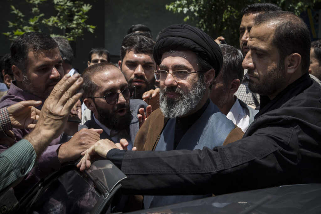 Liderul suprem al Iranului, Mojtaba Khamenei promite răzbunare globală pentru uciderea tatălui său