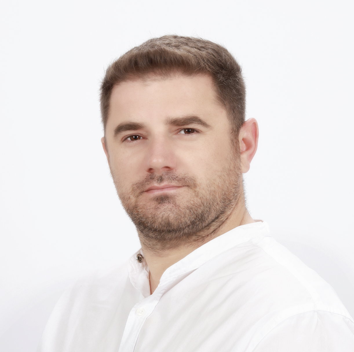 Listarea Novarion DMX Construction pe piața AeRO a Bursei de Valori București a intrat &icirc;n linie dreaptă; compania vizează v&acirc;nzarea de acțiuni noi și majorarea capitalului social cu p&acirc;nă la 3 milioane de euro