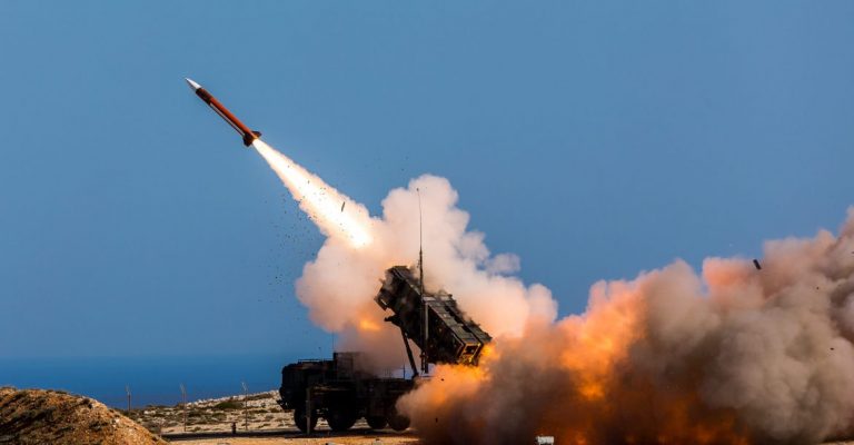 Lockheed Martin dezvoltă o rachetă Patriot mai ieftină, pe fondul cererii tot mai mari pentru sisteme antidronă
