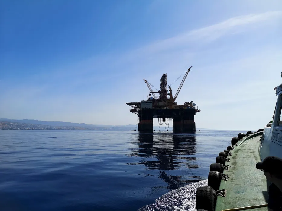 Lukoil Overseas a solicitat prelungirea concesiunii pentru perimetrul Trident din Marea Neagră / Gigantul rus confirmă negocierile cu un fond de investiții american