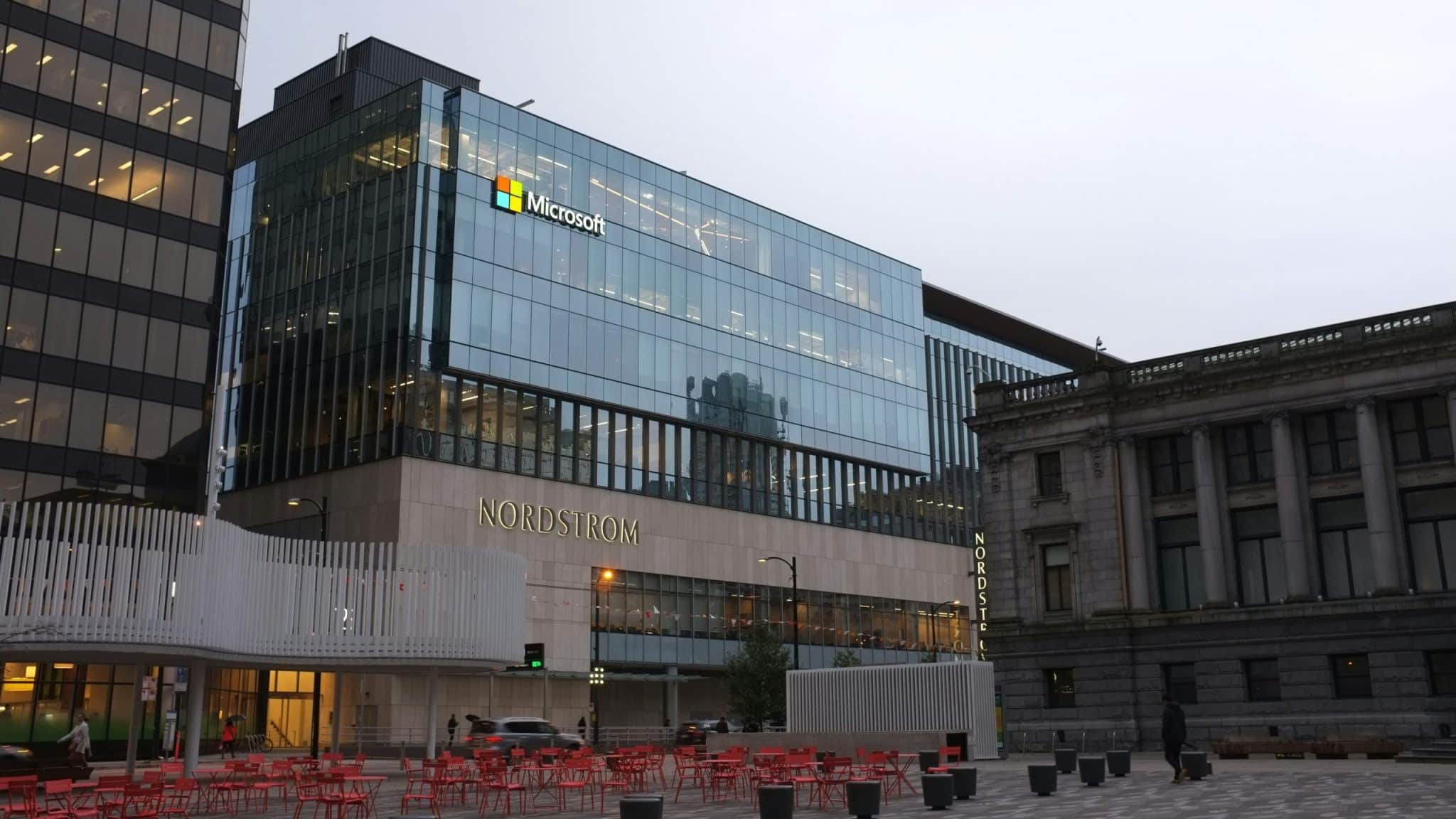 Marea Britanie supune giganții Microsoft, Google, Amazon și Oracle unei supravegheri stricte pentru a proteja sistemul financiar