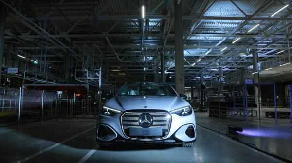 Mercedes-Benz riscă interzicerea v&acirc;nzării de mașini &icirc;n SUA