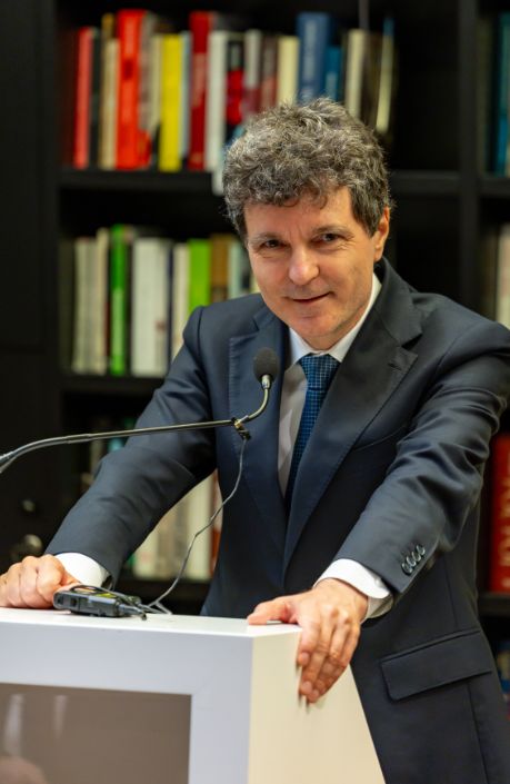 Nicuşor Dan: Modernizarea Forţelor Aeriene reprezintă o prioritate strategică pentru Rom&acirc;nia