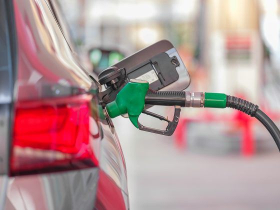 Noi scumpiri &icirc;n benzinării, &icirc;n această după amiază &ndash; nimeni nu mai are benzină sub 9 lei pe litru, motorina este foarte aproape de pragul de 10 lei. Creșterile de preț vor continua