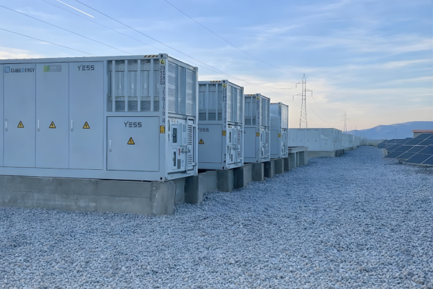 Nouă baterie de dimensiuni mari, la autorizare mâine la ANRE: 254 MWh la Scornicești, Olt. Proiect finanțat de BERD