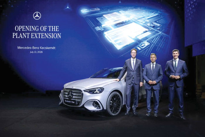 O investitie de 1 miliard de euro: De ce ultimul model de Mercedes C-Class electric este produs &icirc;n Ungaria şi nu &icirc;n Germania