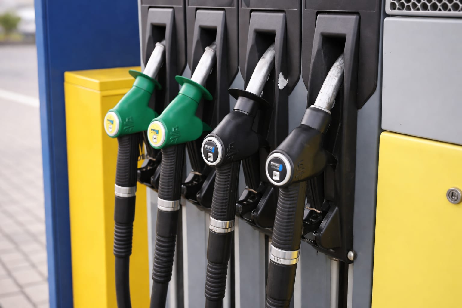 OMV Petrom a scumpit carburanții cu 10 bani pe litru. Ce &icirc;nseamnă motorina mai scumpă pentru inflație și transport