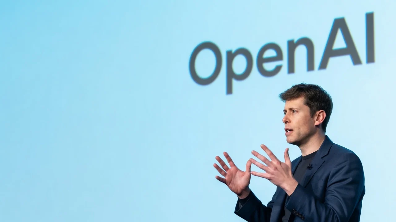 OpenAI transformă ChatGPT într-o super aplicație. Miza, venituri B2B înainte de listare.