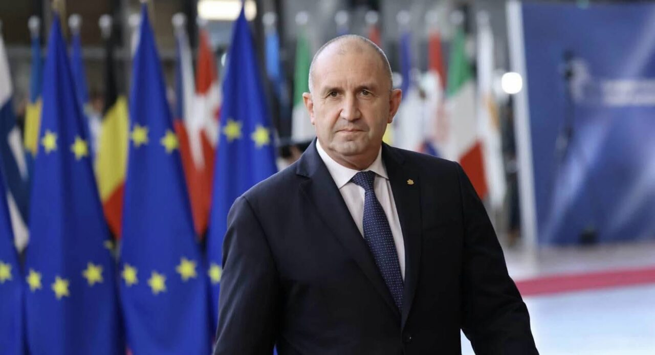 Parlamentul bulgar a aprobat, oficial, staționarea unor aeronave americane la baza Bezmer