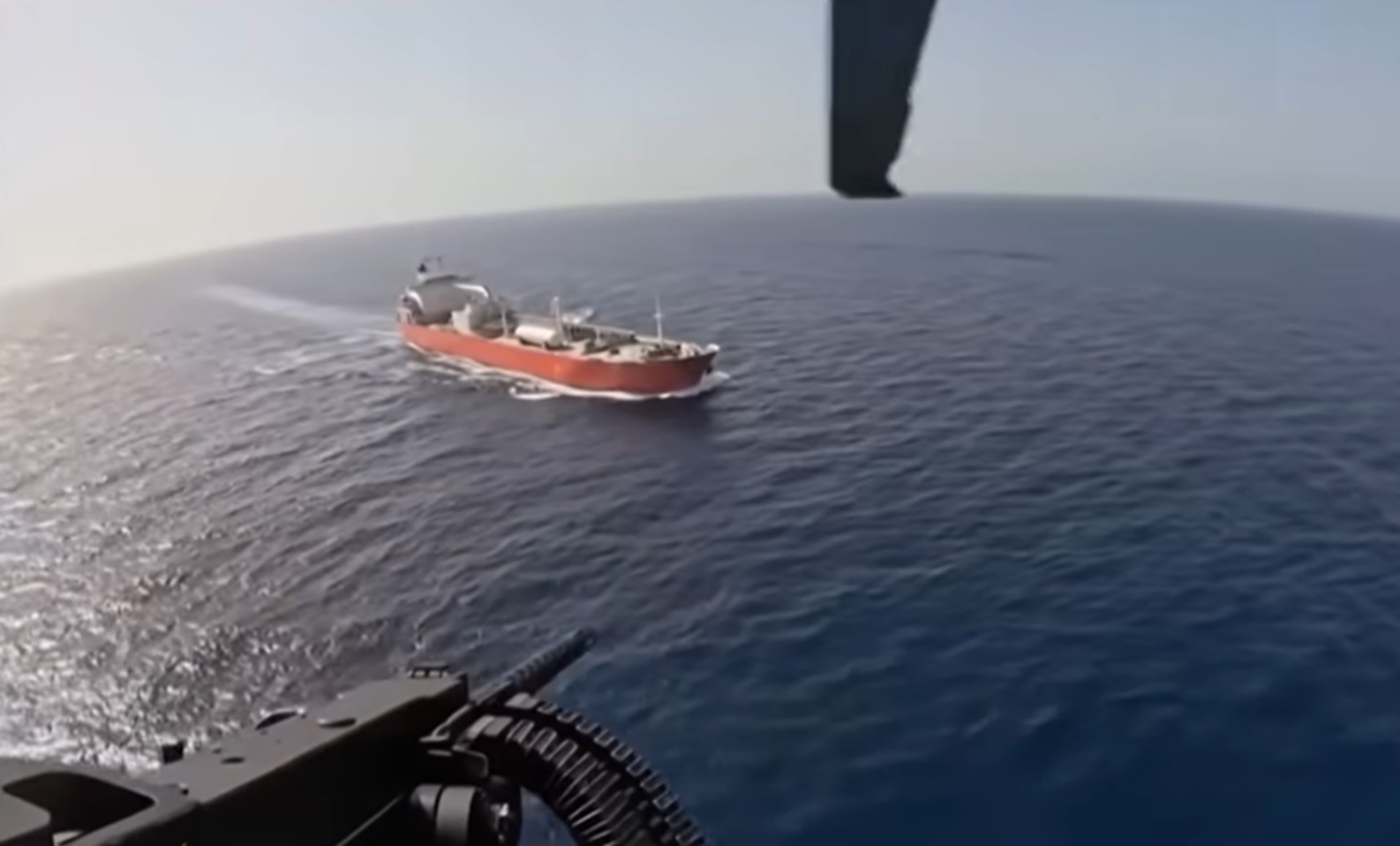 Peste 140 de ținte din Iran, lovite de aviația americană, după un atac asupra unei nave comerciale