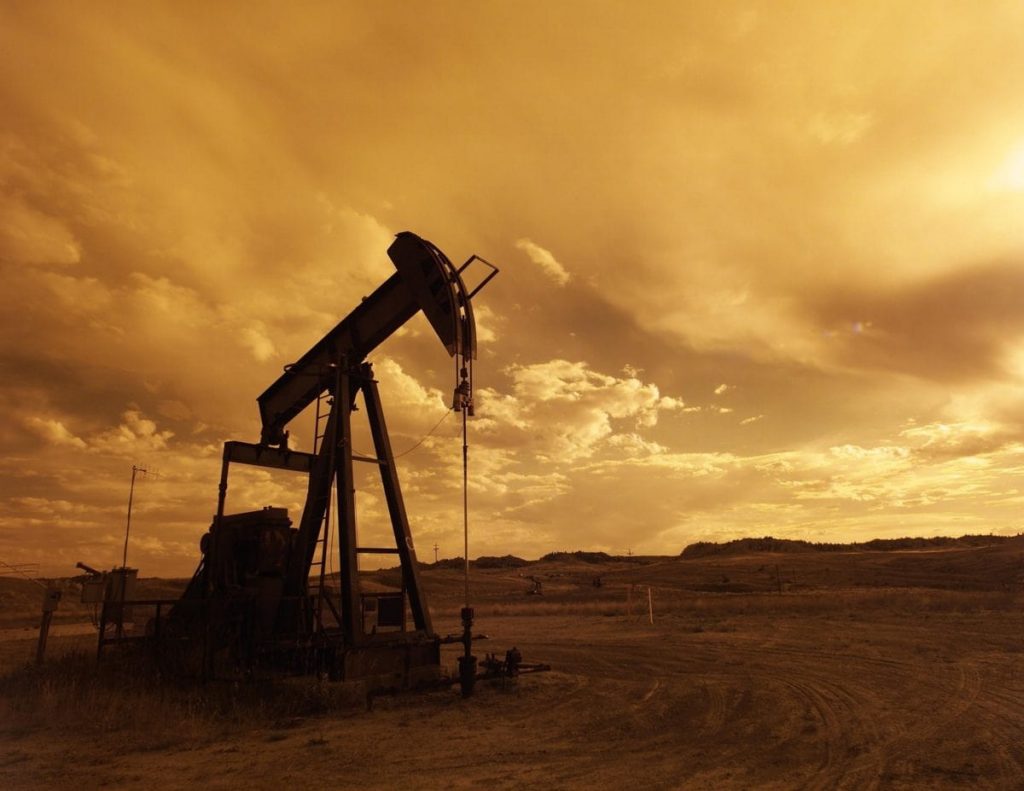 Petrolul Brent depășește 100 de dolari pe baril, &icirc;n contextul intensificării luptelor din Orientul Mijlociu