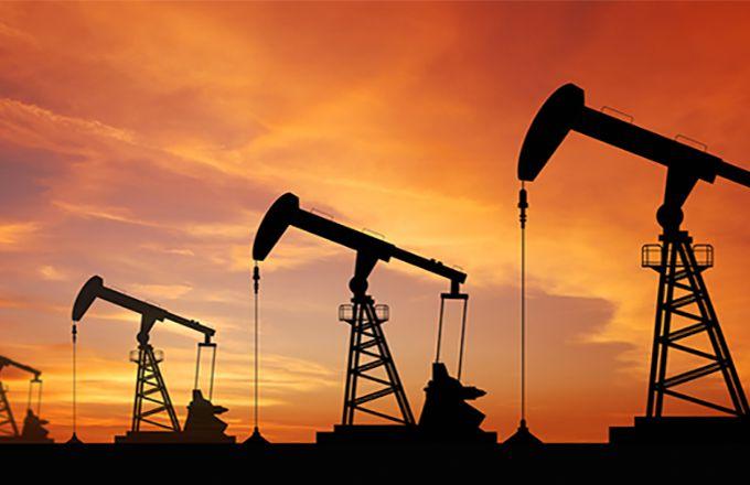 Petrolul Brent depășește 100 de dolari pe baril, pe fondul tensiunilor din Orientul Mijlociu. Aurul pierde teren