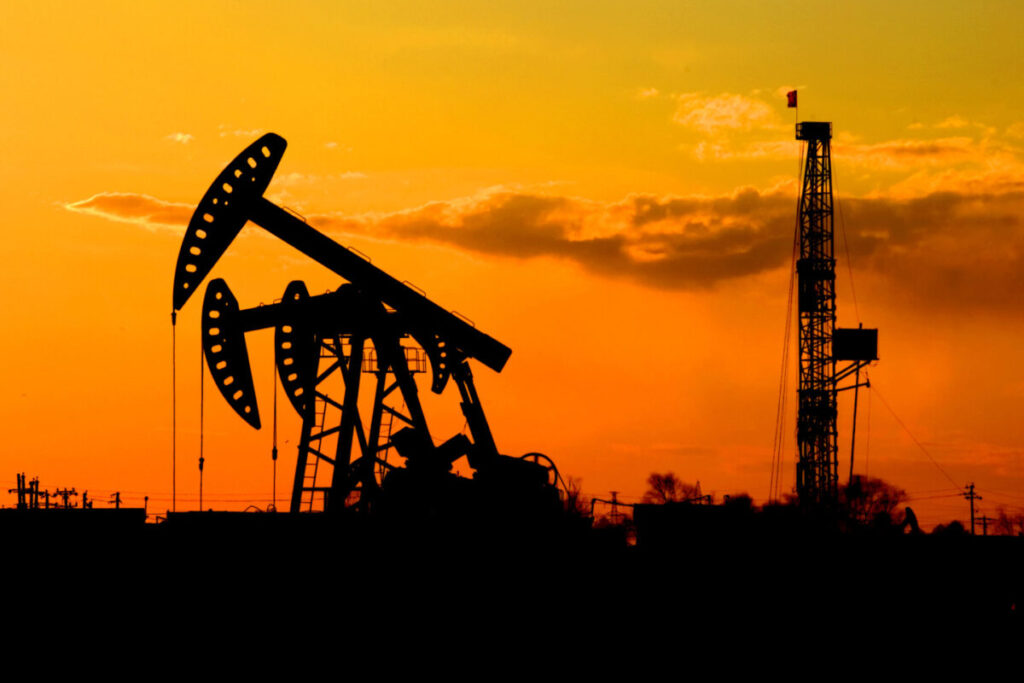 Petrolul scade cu peste 2%, iar bursele avansează &icirc;n așteptarea evoluției conflictului cu Iranul