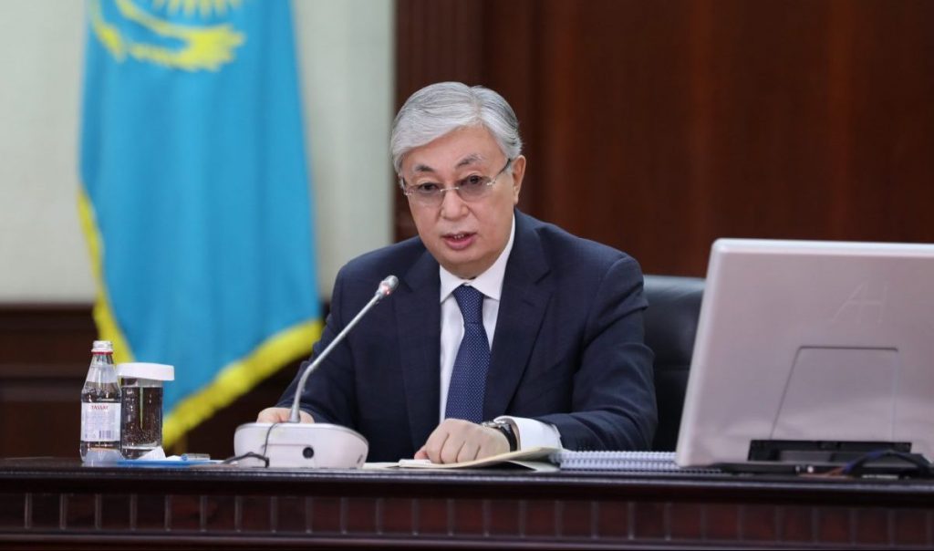 Președintele Kazahstanului &icirc;i cere lui Putin, de față cu presa, să &icirc;ncheie războiul din Ucraina / &rdquo;Este o rușine, tinerii mor&hellip;&nbsp; Toate acestea trebuie oprite&rdquo; / Liderul rus i-a răspuns că &icirc;l va informa &icirc;n privat despre &bdquo;detaliile&rdquo; războiului