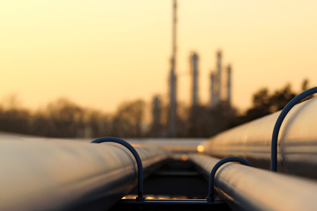 Prețul petrolului crește, după atacurile americane &icirc;n Iran / Teheranul amenință SUA cu un &bdquo;răspuns zdrobitor&rdquo;