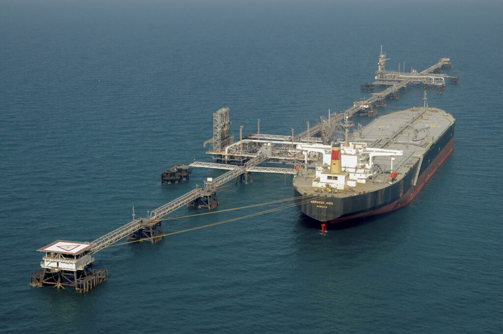 Prețul petrolului scade după ce SUA și Iranul au suspendat atacurile