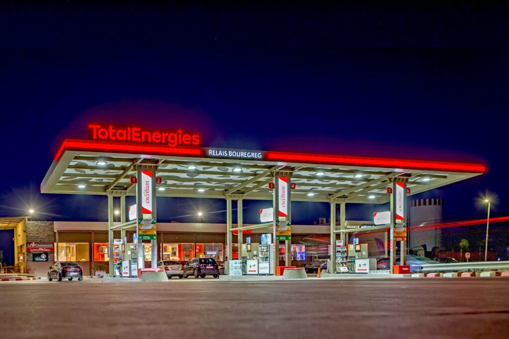 Prețurile la carburanți, plafonate din nou &icirc;n Franța