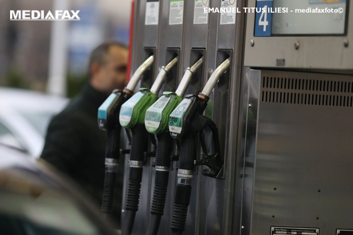 Preţurile la pompă cresc din nou: Motorina se apropie de 10 lei, iar benzina sare de 9 lei/litru. Premierul Bolojan: Una din problemele pe care le avem ţine de aprovizionarea &icirc;ntregului teritoriu, mai ales a zonei de vest a ţării