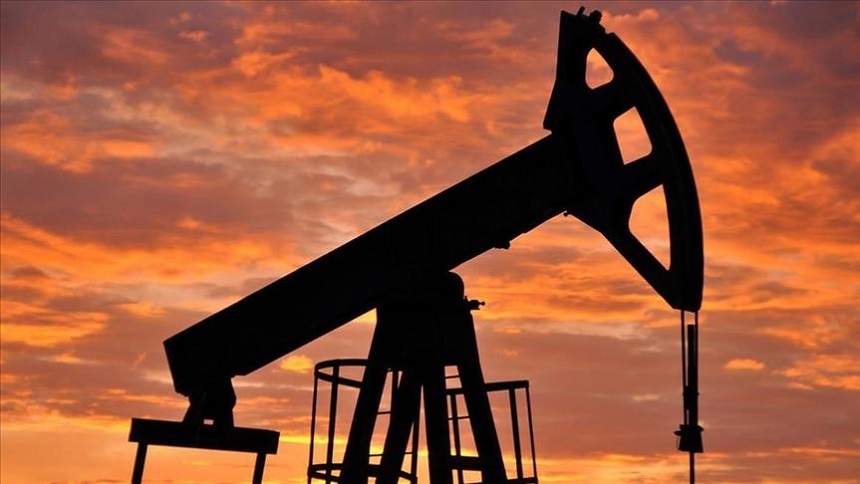 Preţurile petrolului s-au retras joi de la maximele sesiunii, pe fondul speranţelor privind un acord între Statele Unite şi Iran