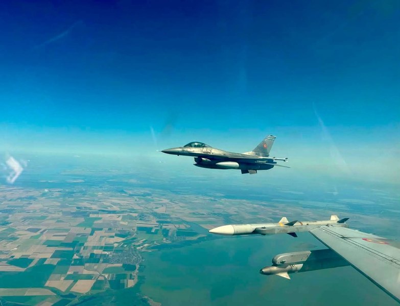 Primele imagini din timpul misiunii F-16 de dobor&acirc;re a celei de-a treia drone. Cronologia intervenției