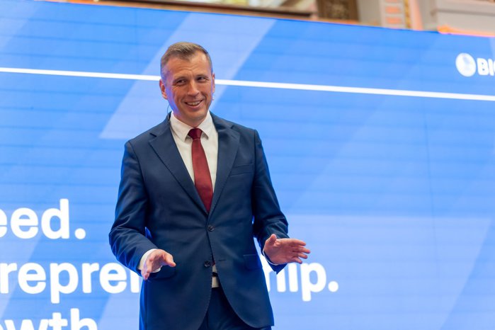 Primul interviu al polonezilor de la Polpharma, noii acţionari al fabricii de medicamente Biofarm din Bucureşti: Tam&aacute;s Uri, director general pentru regiunea Europei Centrală şi de Est: Ţinta noastră este creştere, creştere şi iar creştere