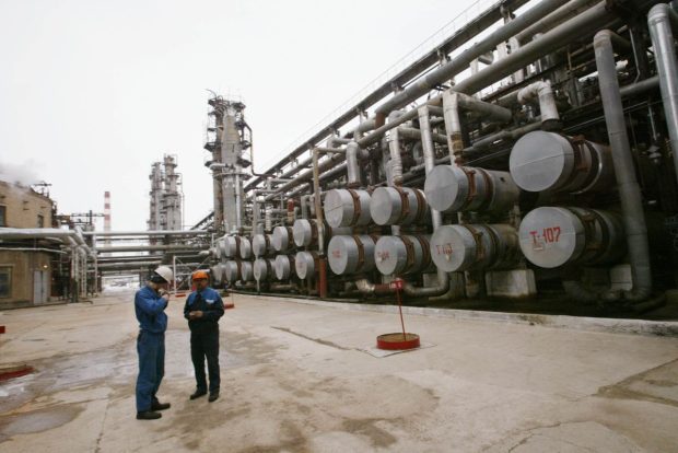Producția de petrol din Kazahstan s-a prăbușit la jumătate: livrările vizează doar Chevron, nu și proprietarul Petromidia din Rom&acirc;nia