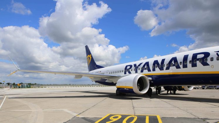 Profit istoric pentru Ryanair: Gigantul low-cost a raportat peste 2,26 miliarde de euro, dar războiul din Orientul Mijlociu pune presiune pe prețul la kerosen