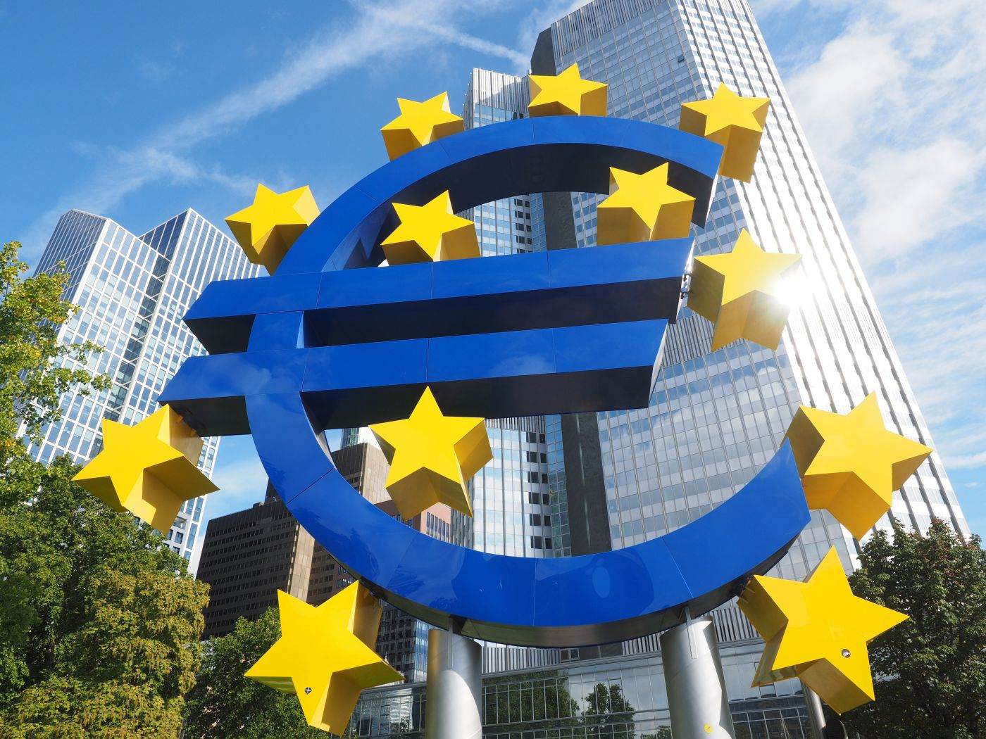 Reuters: Activitatea economică din zona euro a crescut